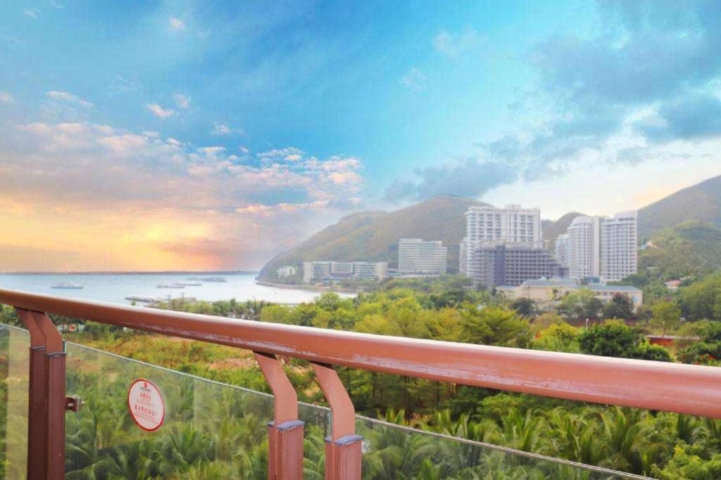 Sanya Shanghai Huating Boutique Resort Hotel Екстер'єр фото
