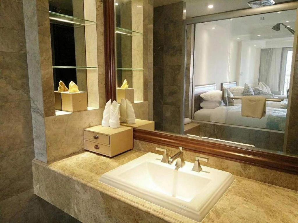 Sanya Shanghai Huating Boutique Resort Hotel Екстер'єр фото